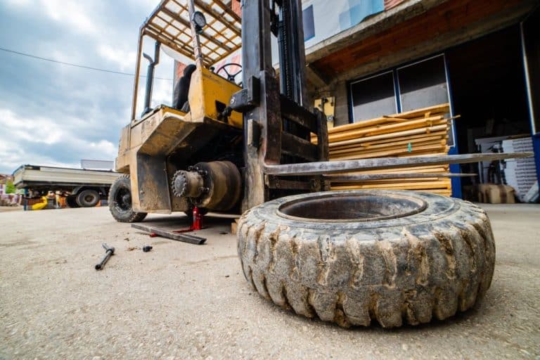 Choosing the Right Forklift Mechanic: Key Considerations for Western Sydney Businesses